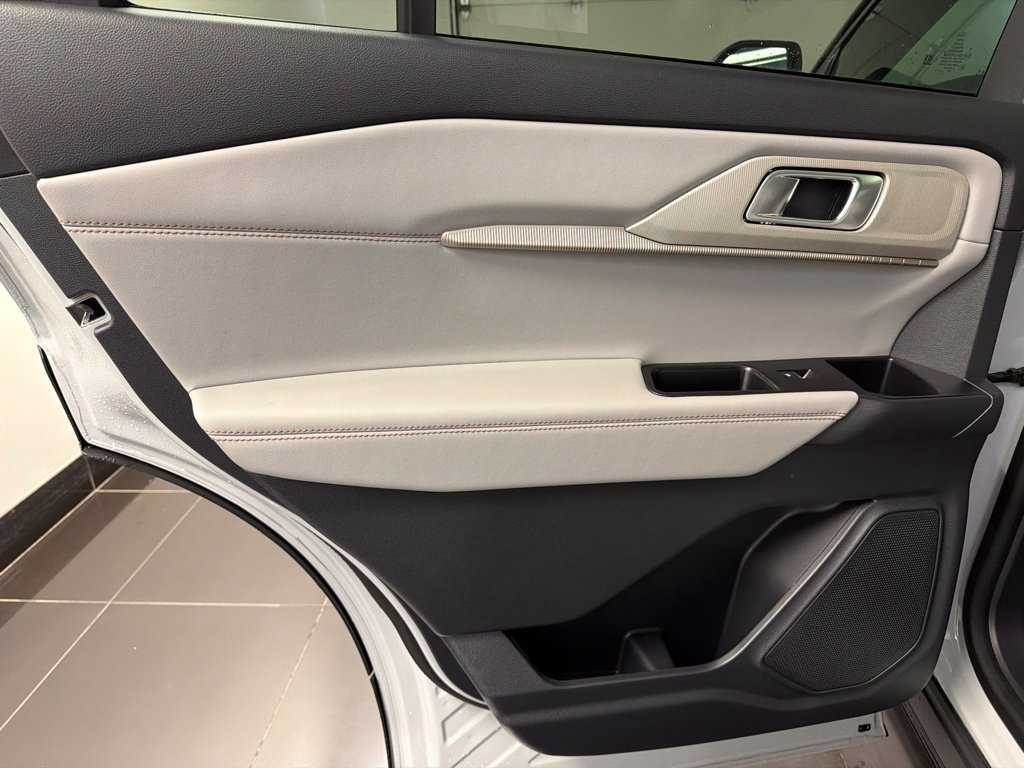 New 2027 Ford Explorer Active AWD/4WD image 34