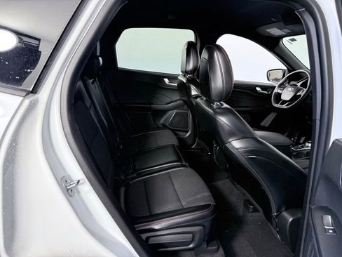 Used 2023 Ford Escape ST-Line image 23