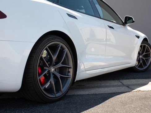 Used 2021 Tesla Model S Plaid image 37