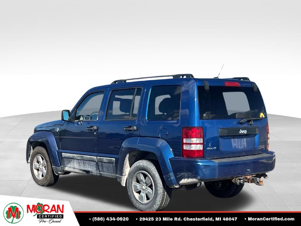Used 2010 Jeep Liberty Sport w/ Popular Equipment Group AWD/4WD image 4