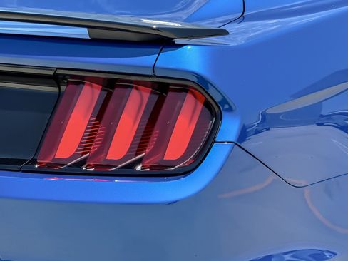 Used 2017 Ford Mustang GT Premium w/ Equipment Group 401A RWD image 26