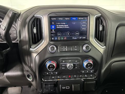 Used 2022 GMC Sierra 1500 Denali w/ Denali Premium Package AWD/4WD image 16