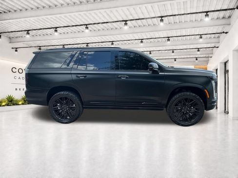Used 2025 Cadillac Escalade Premium Luxury Platinum w/ LPO, Floor Liner Package AWD/4WD image 13