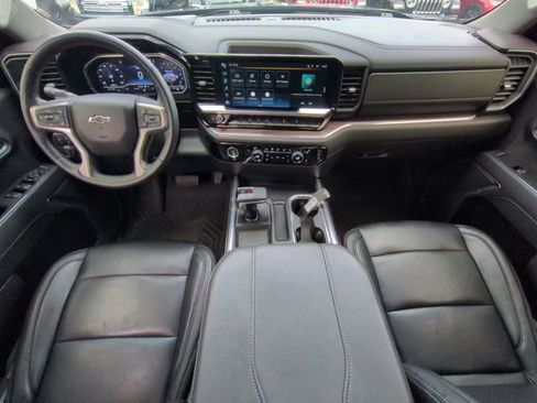 Used 2023 Chevrolet Silverado 1500 RST AWD/4WD image 18