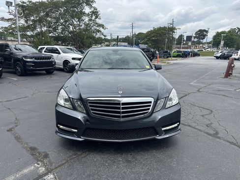 Used 2013 Mercedes-Benz E 350 Sedan image 4