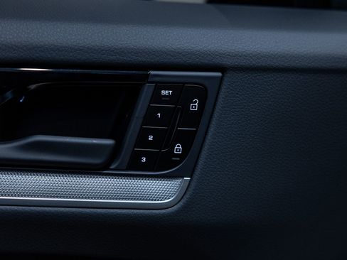 New 2026 Porsche Cayenne image 46