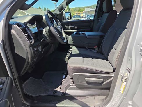New 2026 RAM 1500 Tradesman AWD/4WD image 19