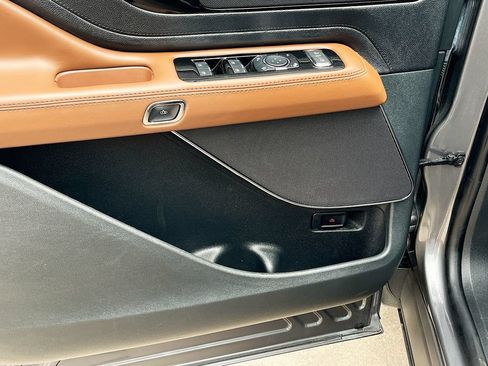 Used 2023 Lincoln Aviator Reserve w/ Equipment Group 201A AWD/4WD image 19
