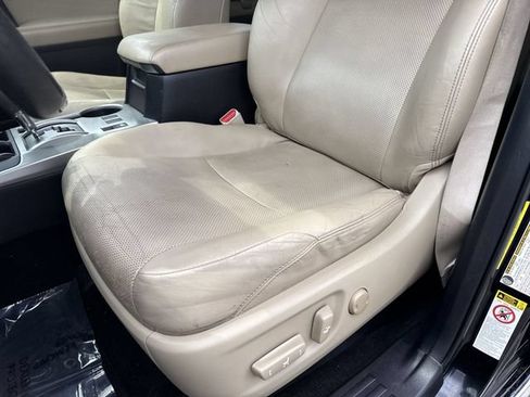 Used 2014 Toyota 4Runner Limited RWD image 12