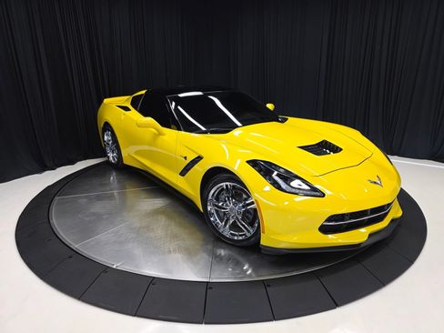 Used 2016 Chevrolet Corvette Stingray Coupe w/ 3LT Preferred Equipment Group RWD image 16