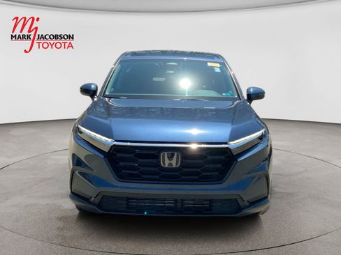 Used 2025 Honda CR-V LX image 2