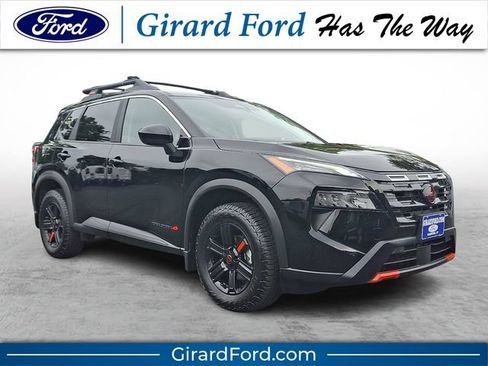 Used 2025 Nissan Rogue SV AWD/4WD image 1