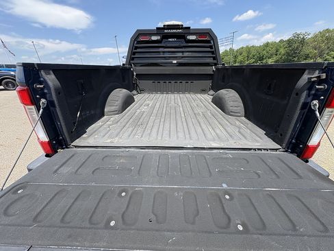 Used 2017 Ford F250 XLT w/ XLT Premium Package AWD/4WD image 15