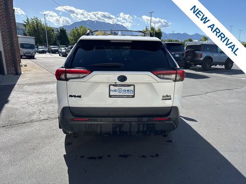 Used 2023 Toyota RAV4 AWD Hybrid image 6