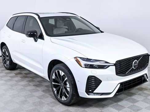 New 2026 Volvo XC60 B5 Plus w/ Climate Package image 26