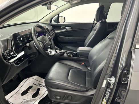 Used 2023 Kia Sportage EX AWD/4WD image 9