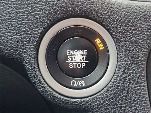 Used 2018 Dodge Charger SXT w/ Blacktop Package image 16