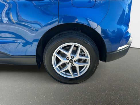 Used 2023 Ford Edge SEL w/ Convenience Package image 11