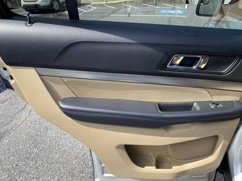 Used 2017 Ford Explorer 4WD image 13
