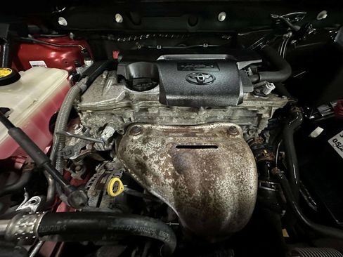 Used 2014 Toyota RAV4 Limited w/ Technology Package image 33