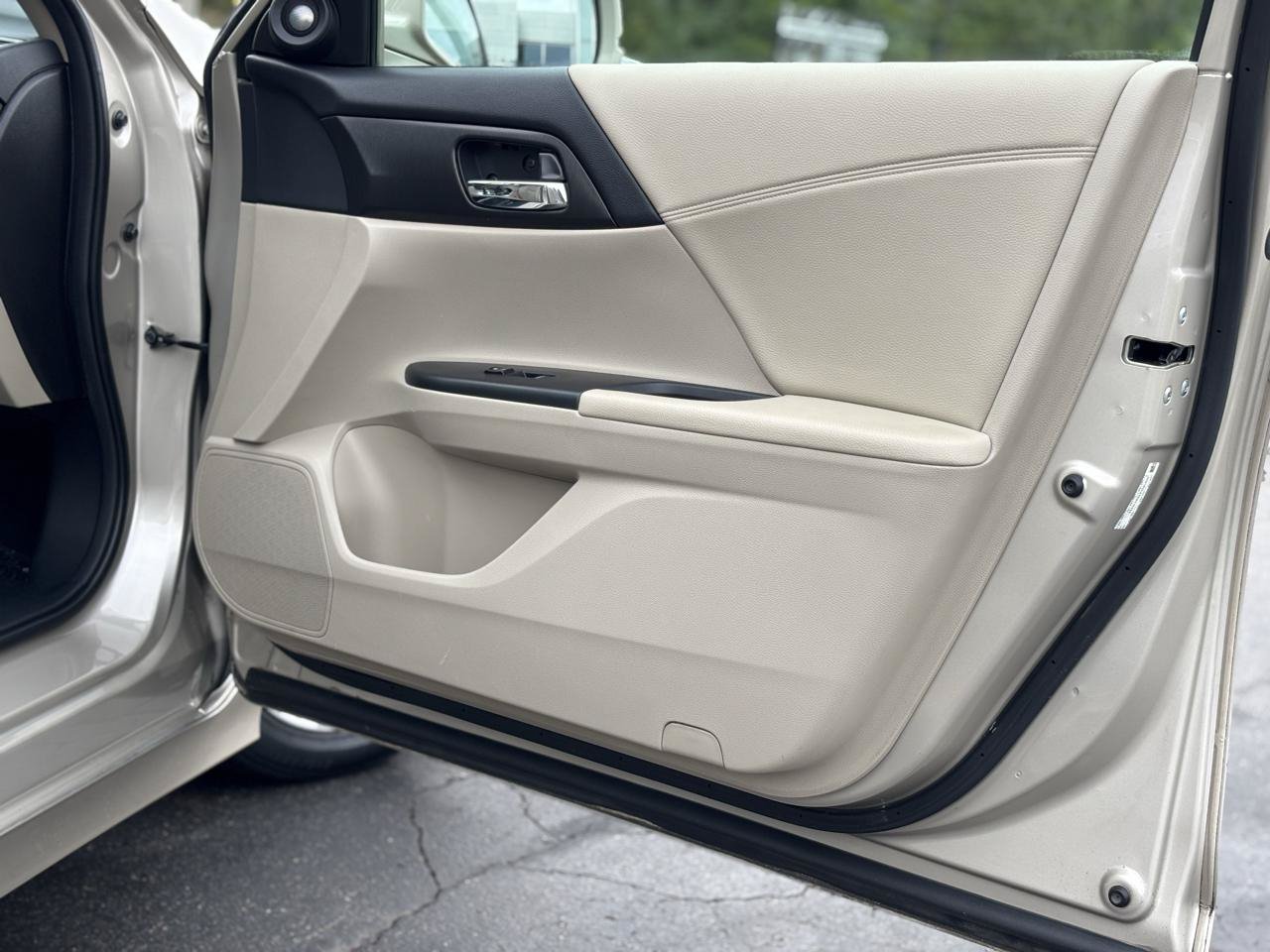 Used 2013 Honda Accord EX-L image 41