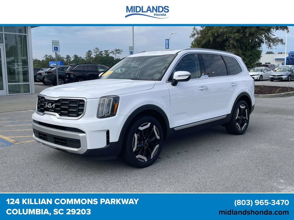 Used 2025 Kia Telluride S FWD image 3