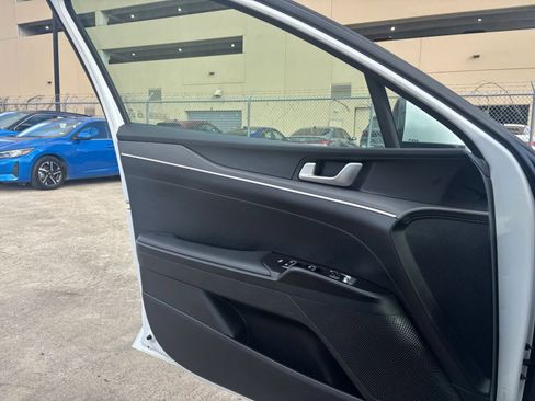 Used 2025 Kia K5 LXS image 21