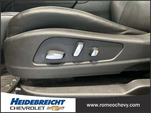 Certified 2017 Cadillac XT5 Premium Luxury image 16