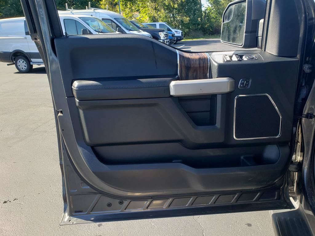 Used 2019 Ford F150 Lariat AWD/4WD image 12
