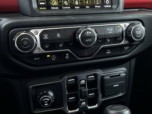 Used 2022 Jeep Gladiator Rubicon w/ LED Lighting Group AWD/4WD image 20