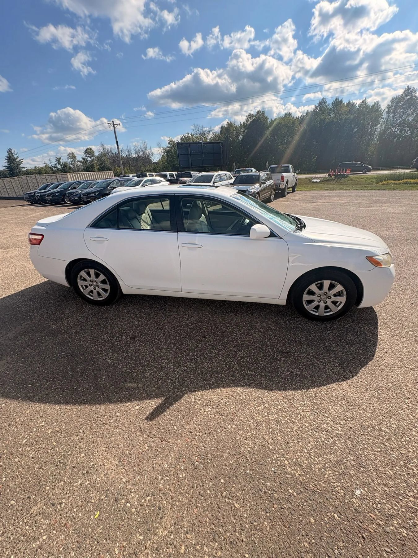 Used 2007 Toyota Camry XLE FWD image 4