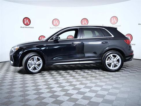 Certified 2024 Audi Q3 2.0T Premium Plus image 5