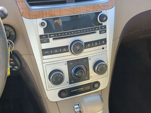 Used 2010 Chevrolet Malibu LT w/ HFV6 Engine Package image 16