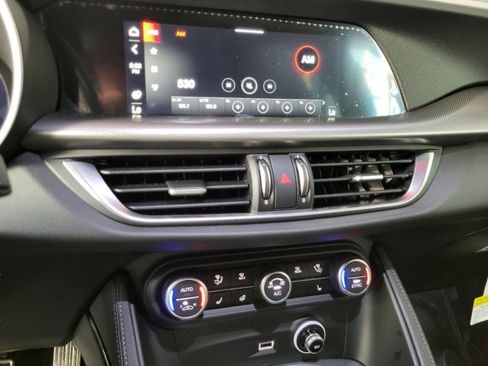 New 2025 Alfa Romeo Stelvio Sprint AWD/4WD image 27