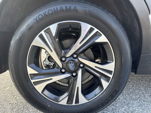 Used 2024 Subaru Crosstrek 2.0i Premium image 11