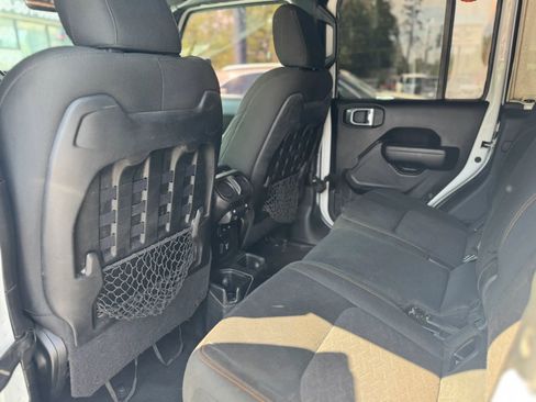 Used 2020 Jeep Gladiator Mojave AWD/4WD image 27