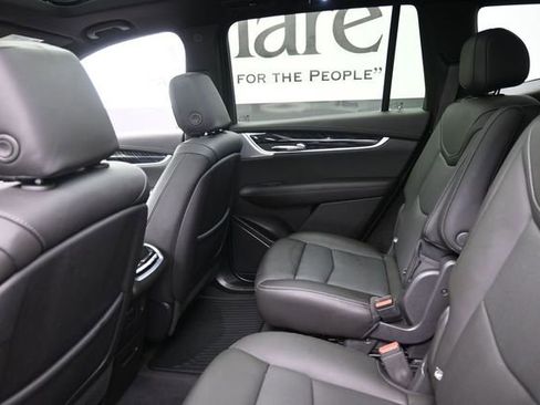 Used 2024 Cadillac XT6 Premium Luxury w/ Technology Package AWD/4WD image 24