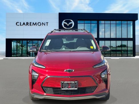 Used 2022 Chevrolet Bolt EUV Premier w/ Sun & Sound Package image 2