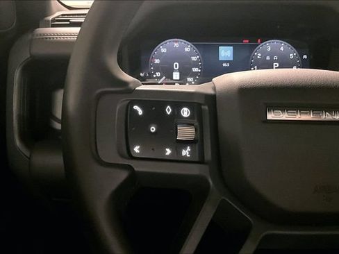 Certified 2025 Land Rover Defender 130 X-Dynamic SE AWD/4WD image 20