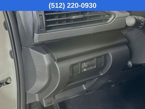 Used 2025 Subaru Crosstrek 2.0i Premium image 11