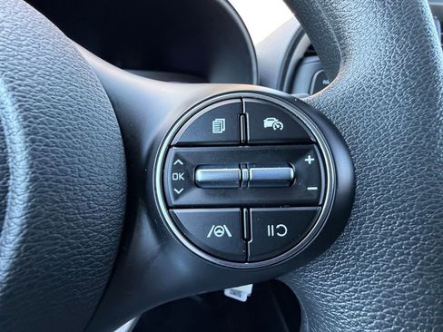 Used 2025 Kia Soul LX w/ LX Technology Package FWD image 23