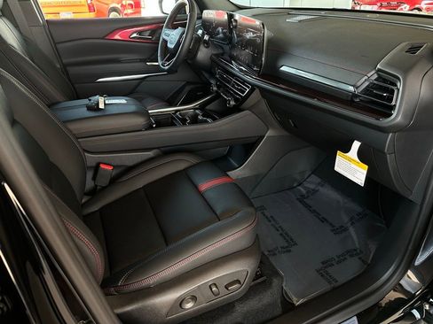 New 2026 Chevrolet Traverse RS image 16