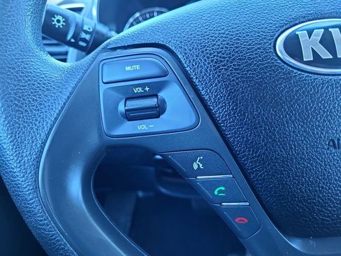Used 2017 Kia Forte LX FWD image 27