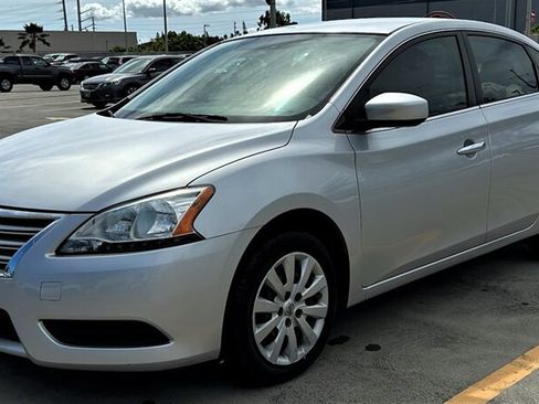 Used 2015 Nissan Sentra S FWD image 2