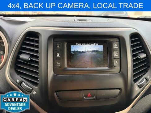 Used 2018 Jeep Cherokee Latitude w/ Cold Weather Group AWD/4WD image 15