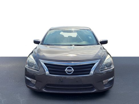 Used 2015 Nissan Altima 2.5 S w/ Power Driver Seat Package FWD image 2