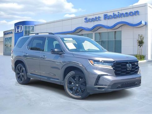 Certified 2025 Honda Pilot Black Edition image 1