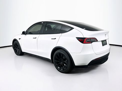 Used 2021 Tesla Model Y Long Range AWD/4WD image 5