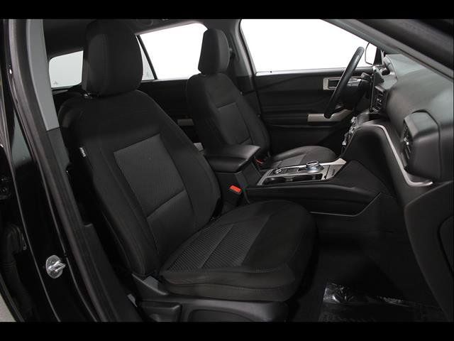 Used 2022 Ford Explorer XLT AWD/4WD image 16