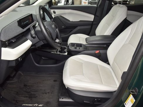 Certified 2025 Ford Mustang Mach-E Premium image 13